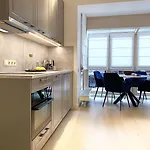 & - Town Hall Appartement
