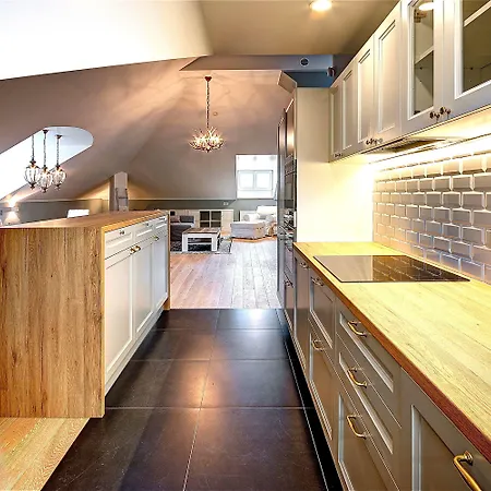 & - Town Hall Lägenhet *