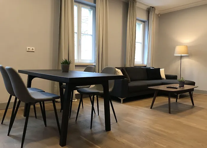 & - Town Hall Apartmán