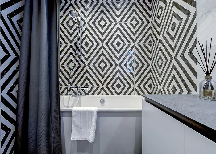 דירה & - Town Hall *