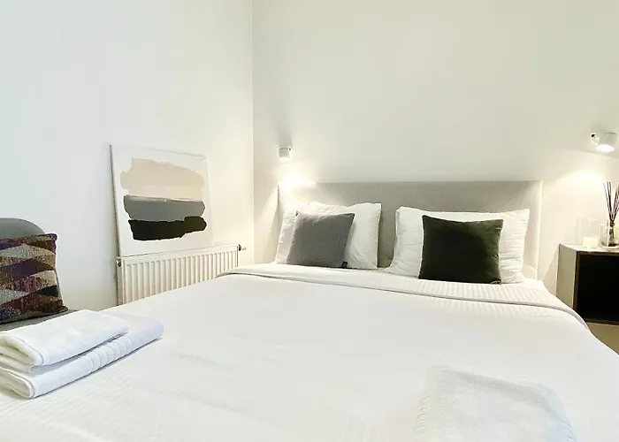 & - Town Hall Apartamento *