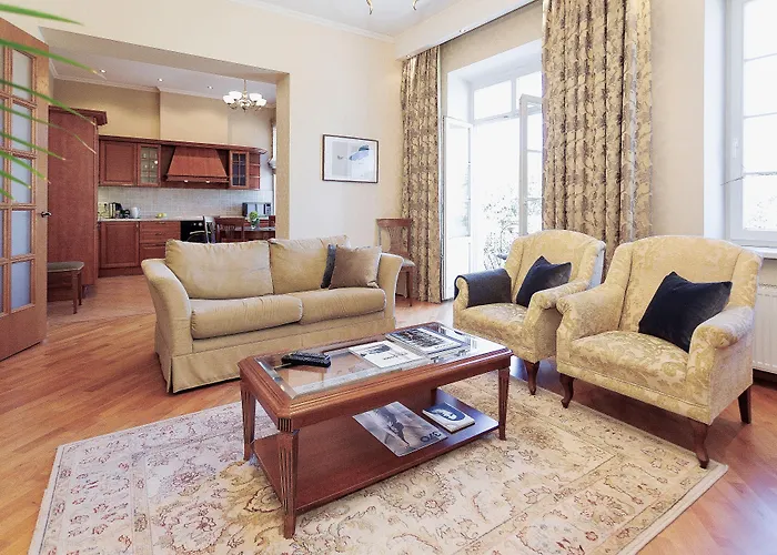 & - Town Hall Apartamento *