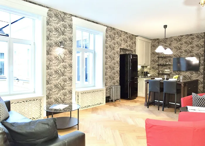 & - Town Hall * Vilna