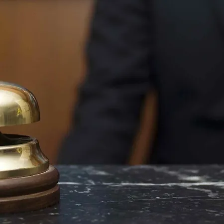 & - Town Hall Апартаменты *