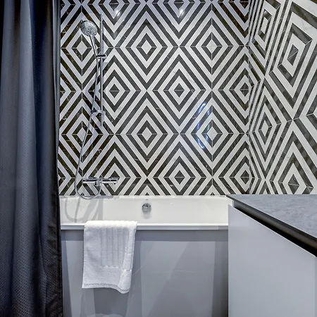 Апартаменты & - Town Hall *