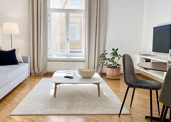 & - Town Hall Apartamento